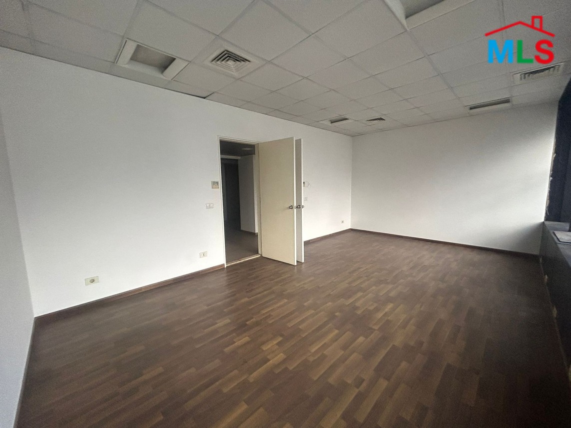 160 SQM Office for Rent in Hamra, Ras Beirut