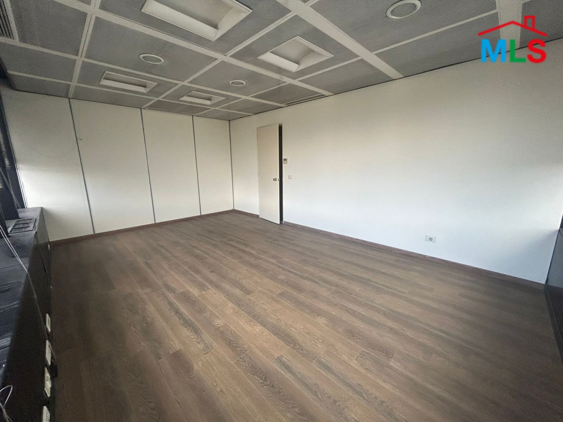 90 SQM Office for Rent in Hamra, Ras Beirut