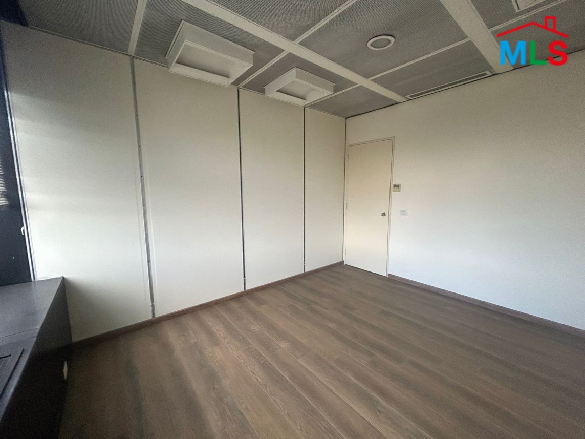 90 SQM Office for Rent in Hamra, Ras Beirut