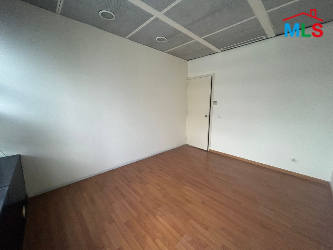 90 SQM Office for Rent in Hamra, Ras Beirut