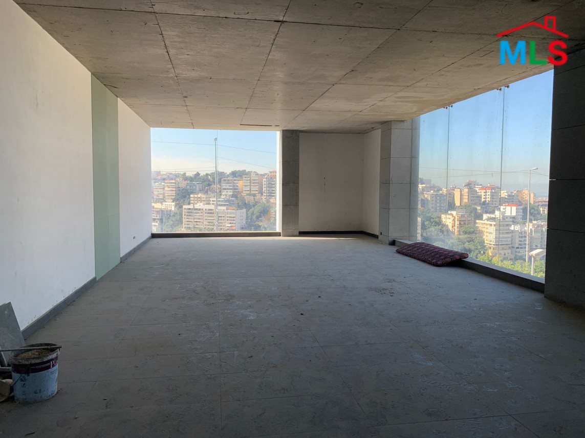 Spacious Showroom for Rent In Mkalles
