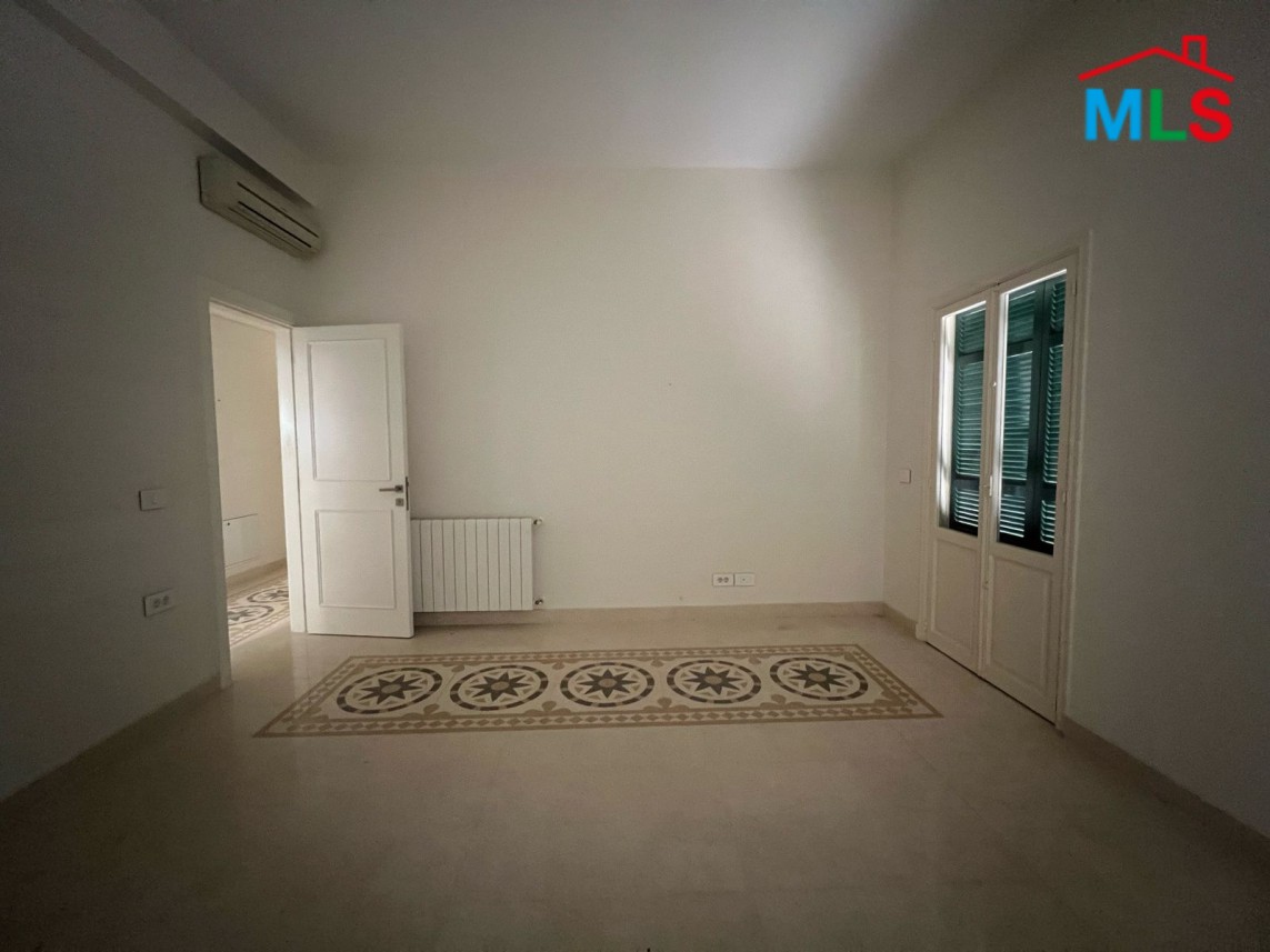 High Ceiling Vintage Apartment for Rent In Achrafieh