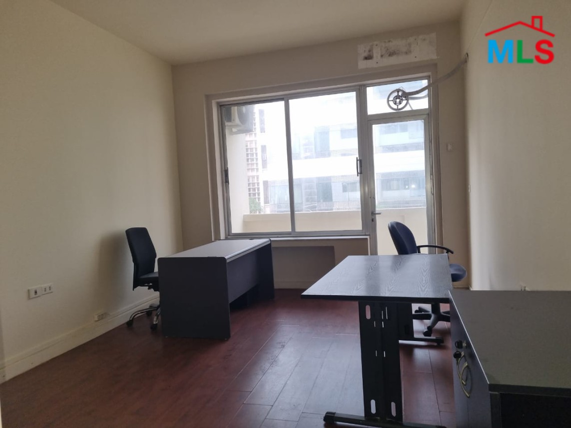 250 SQM Furnished Office for Rent in Verdun, Ras Beirut