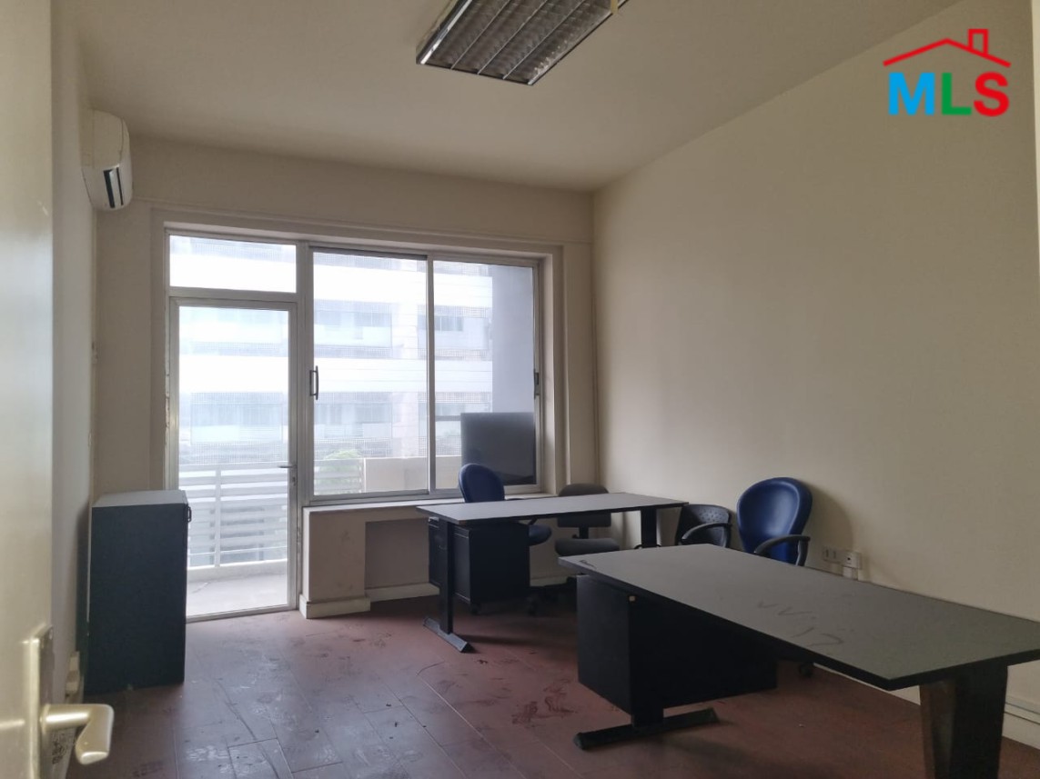 250 SQM Furnished Office for Rent in Verdun, Ras Beirut