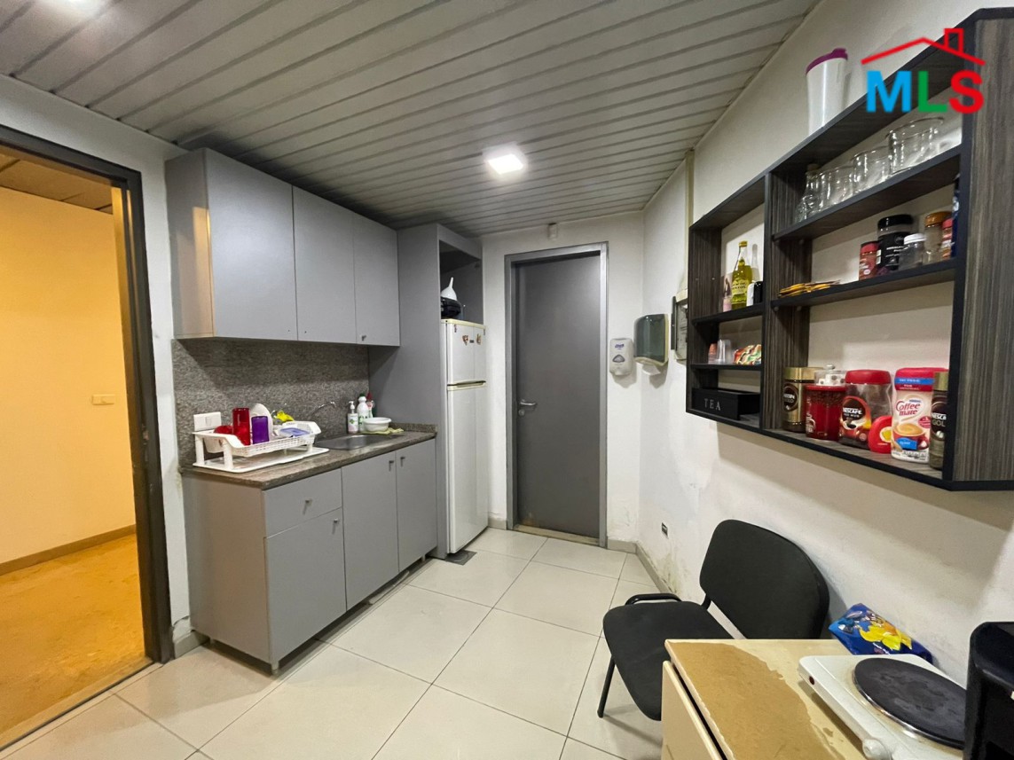An Open Space Shop for Rent In Mansourieh