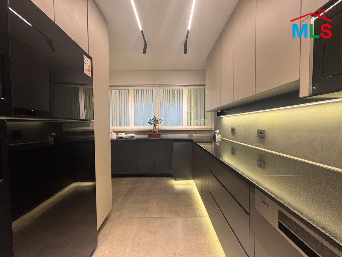 3-Bedroom Apartment with Amazing View for Rent In Achrafieh