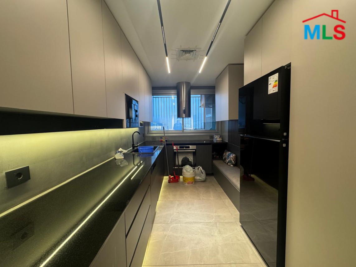 3-Bedroom Apartment with Amazing View for Rent In Achrafieh