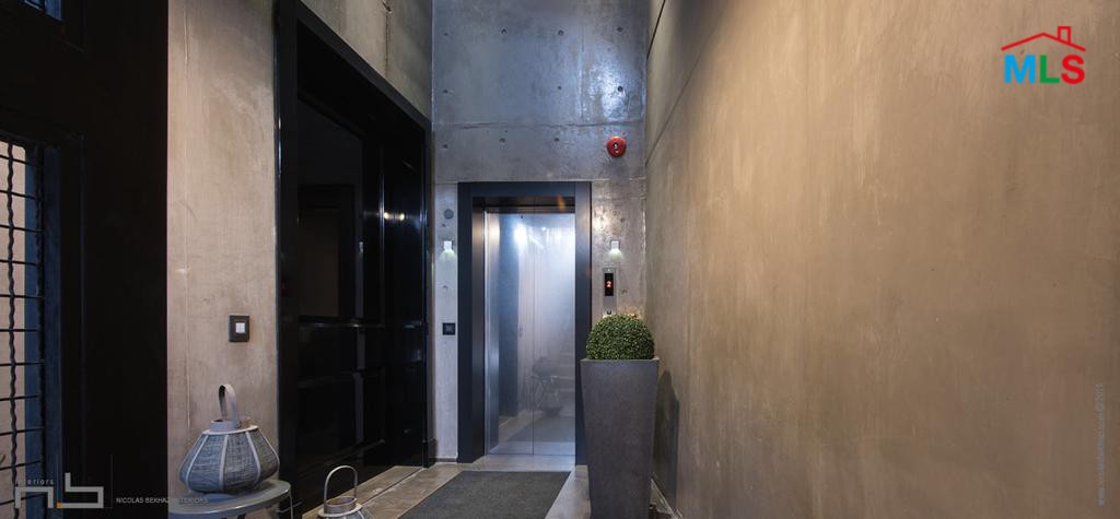 Spacious Luxurious Apartment With Rooftop & Private Pool for Rent in Achrafieh