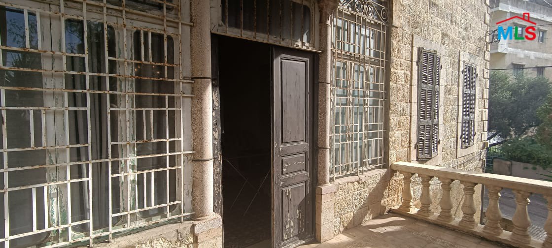 Traditional Old House with Garden for Rent in Jbeil