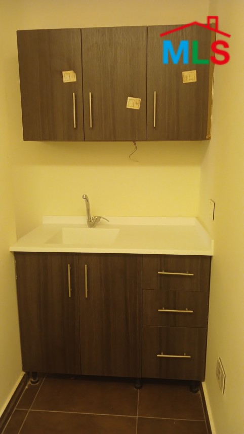 A 87 SQM Office With Terrace for Rent In Zalka