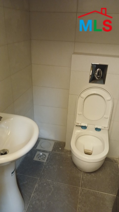 A 87 SQM Office With Terrace for Rent In Zalka