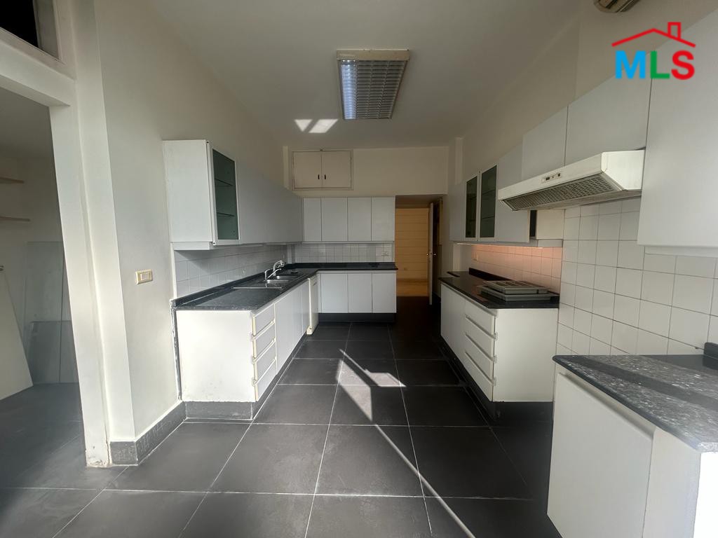 4-Bedroom Apartment for Rent In Clemenceau, Ras Beirut