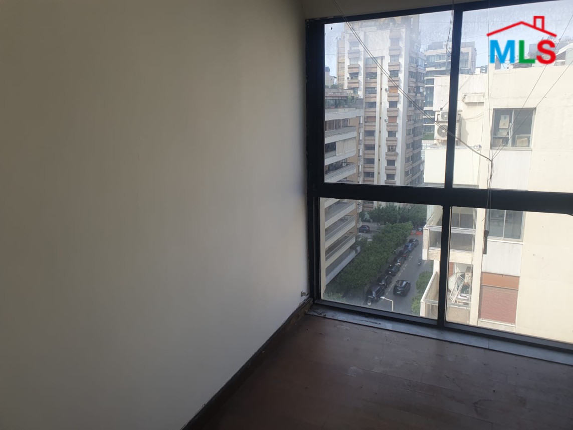 90 SQM Office for Rent In Verdun, Ras Beirut