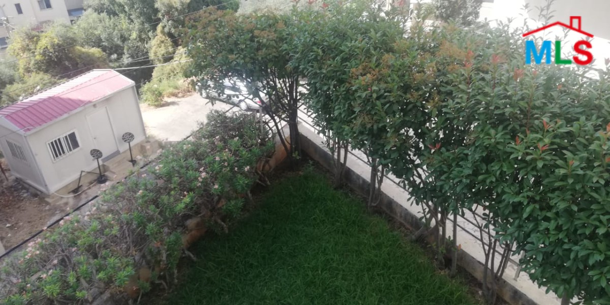 Spacious Apartment With Terrace And Garden for Rent In Mtyaleb