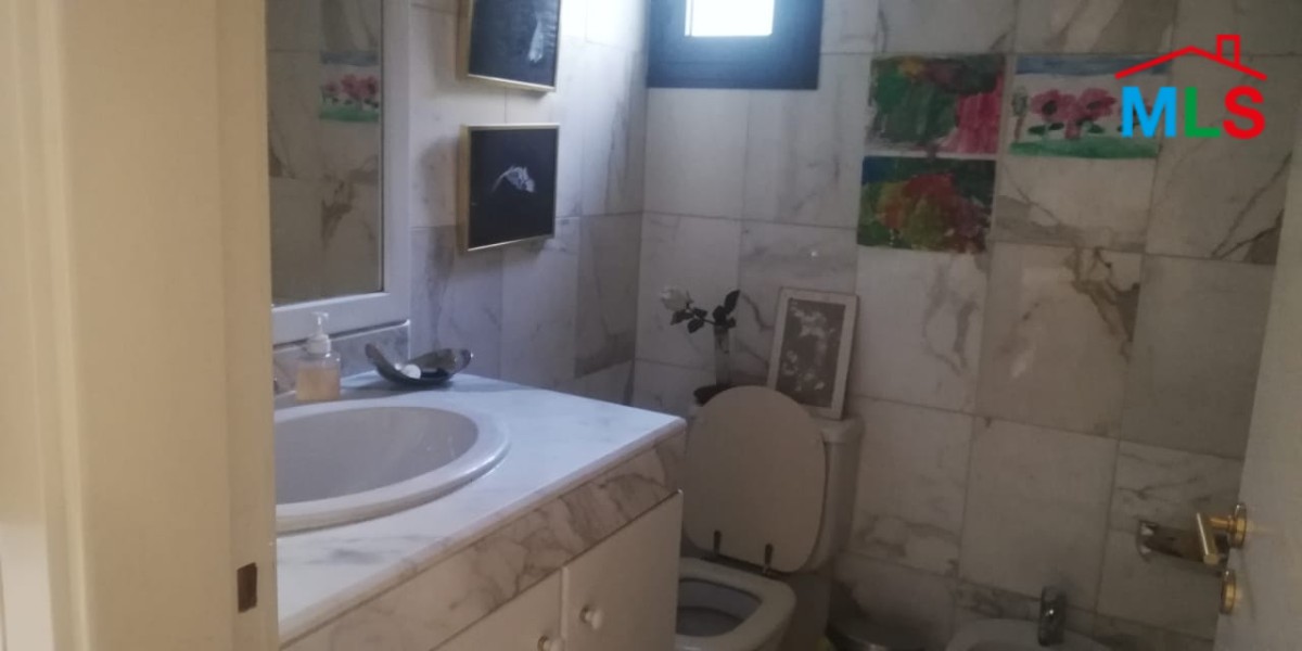 Spacious Apartment With Terrace And Garden for Rent In Mtyaleb