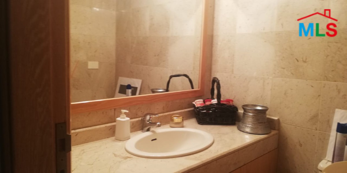 Spacious Apartment With Terrace And Garden for Rent In Mtyaleb