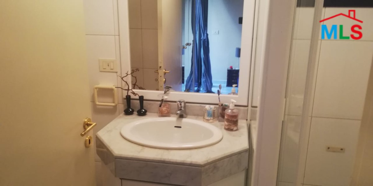 Spacious Apartment With Terrace And Garden for Rent In Mtyaleb