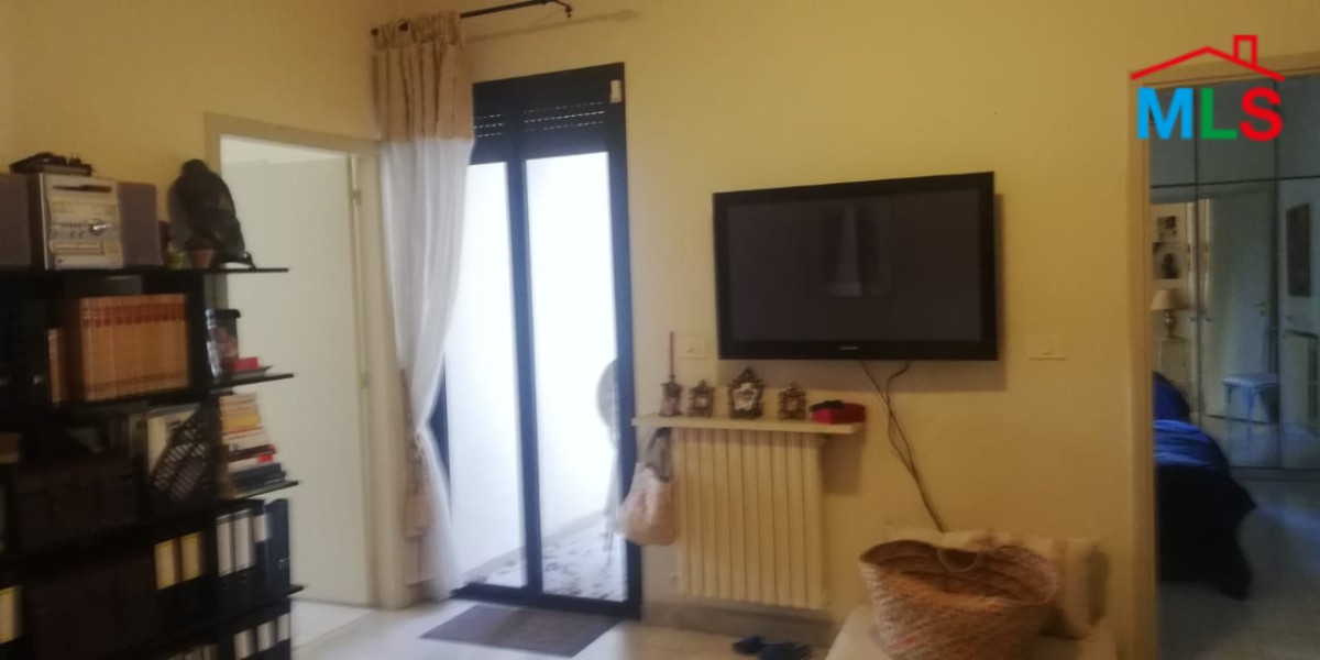 Spacious Apartment With Terrace And Garden for Rent In Mtyaleb