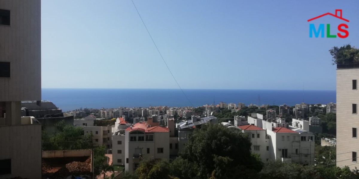 Spacious Apartment With Terrace And Garden for Rent In Mtyaleb