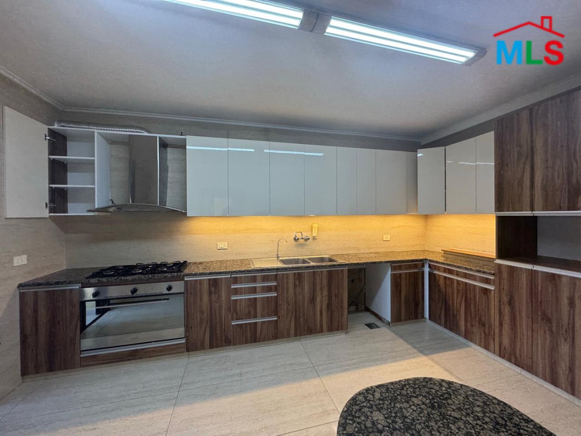 Spacious Apartment for Rent In Aoukar