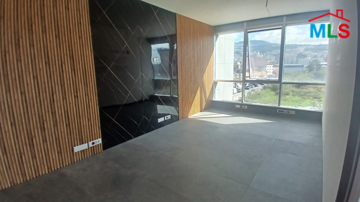 Ready To Move Office for Rent In Dekweneh