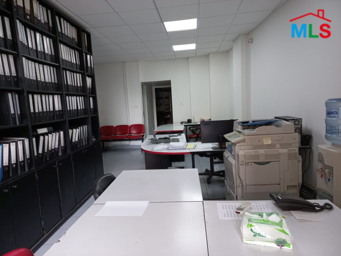 100 SQM Unfurnished Office for Rent in a Prime Location in Gemmayze