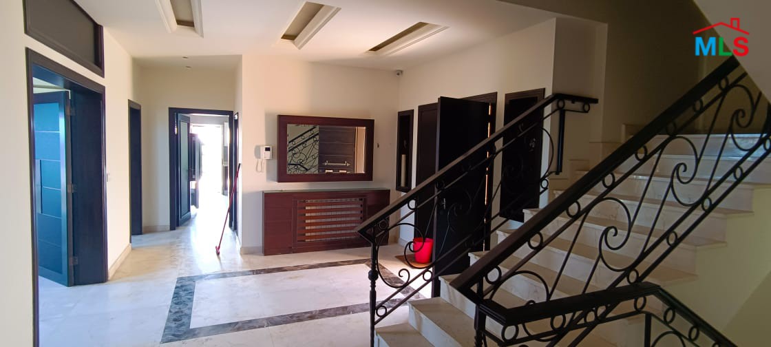 Villa With Garden and Panoramic Sea View for Rent In Fatqa