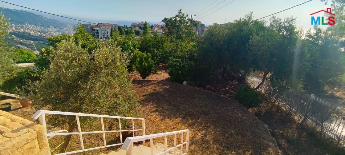 Villa With Garden and Panoramic Sea View for Rent In Fatqa