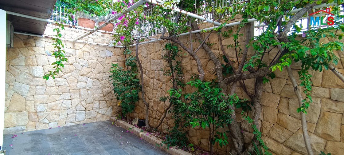 Villa With Garden and Panoramic Sea View for Rent In Fatqa