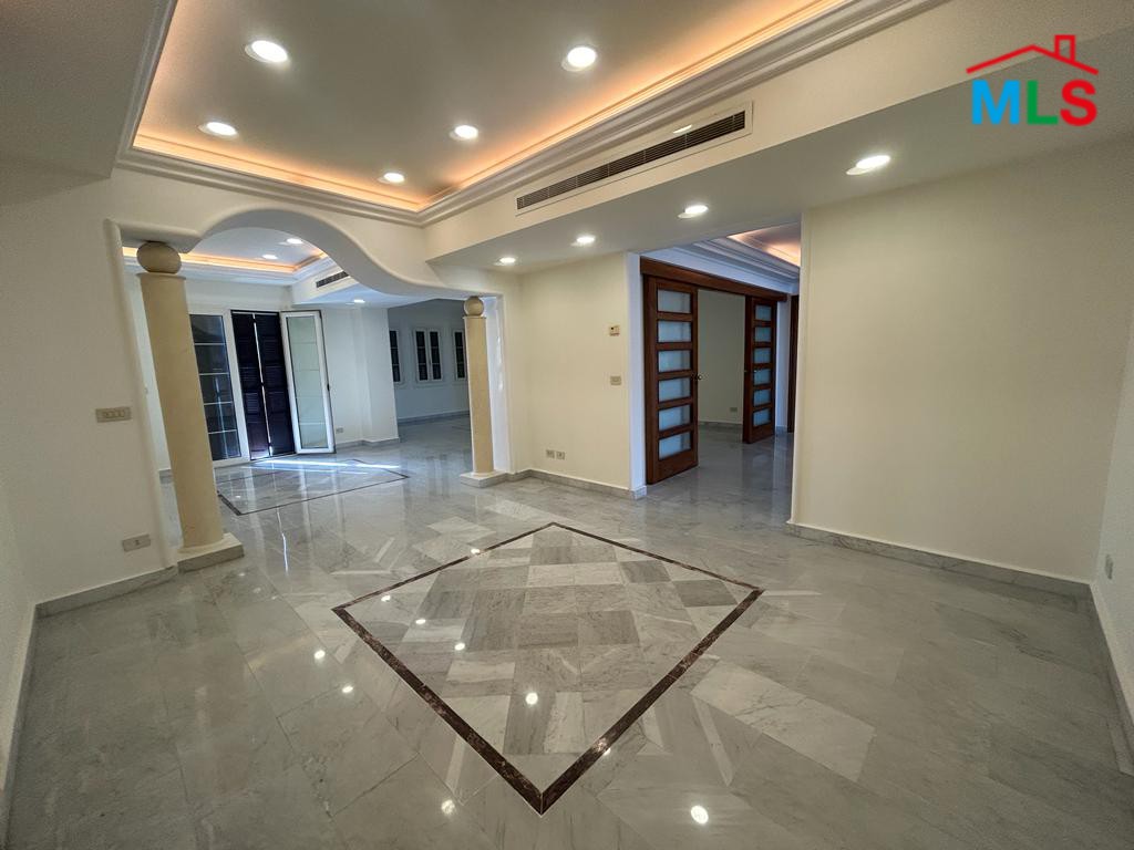 4-Bedroom Apartment for Rent in Zoukak El Blat, Down Town
