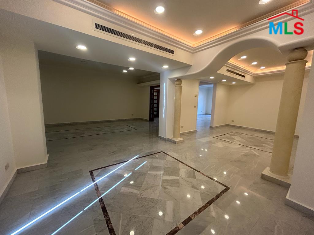 4-Bedroom Apartment for Rent in Zoukak El Blat, Down Town