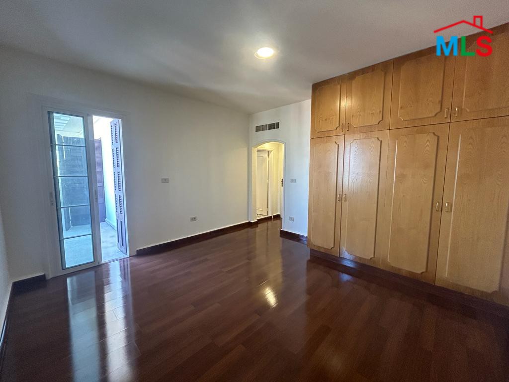 4-Bedroom Apartment for Rent in Zoukak El Blat, Down Town