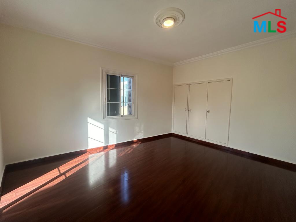 4-Bedroom Apartment for Rent in Zoukak El Blat, Down Town