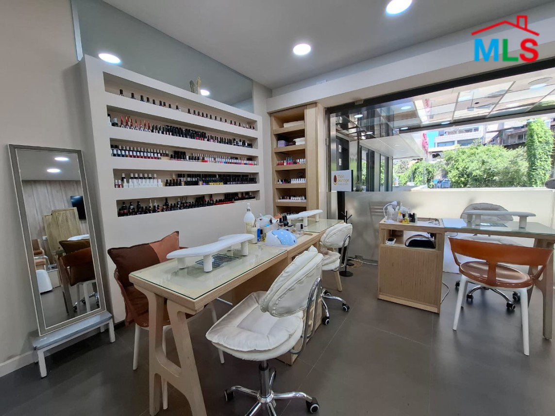 50 Square Meter Decorated Shop for Rent In Kaslik