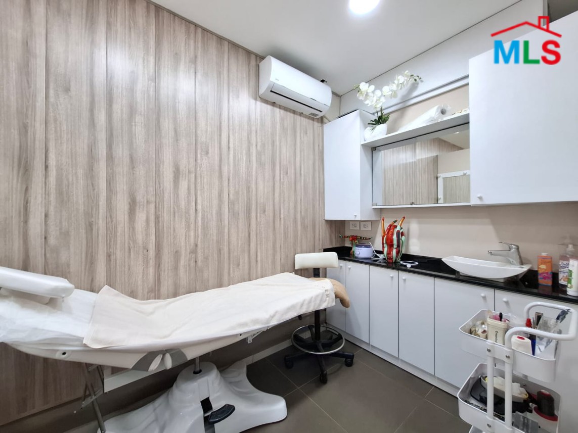 50 Square Meter Decorated Shop for Rent In Kaslik