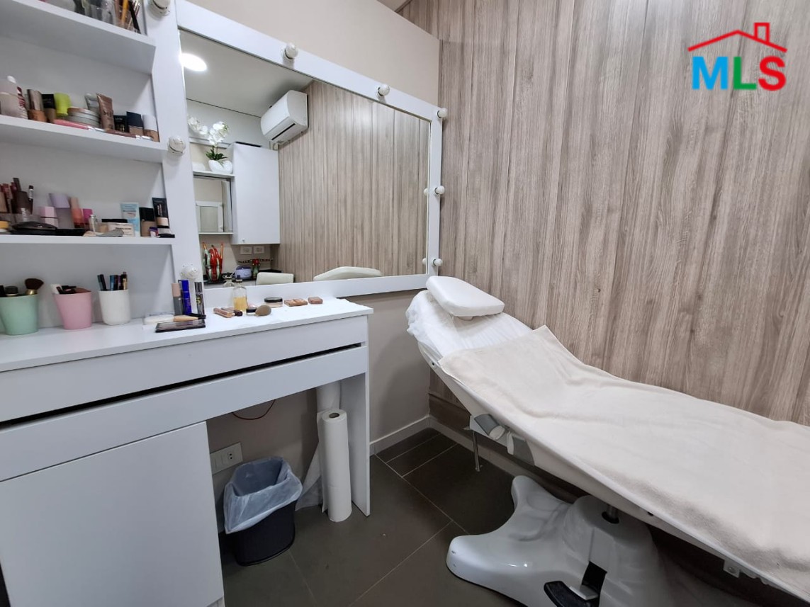 50 Square Meter Decorated Shop for Rent In Kaslik
