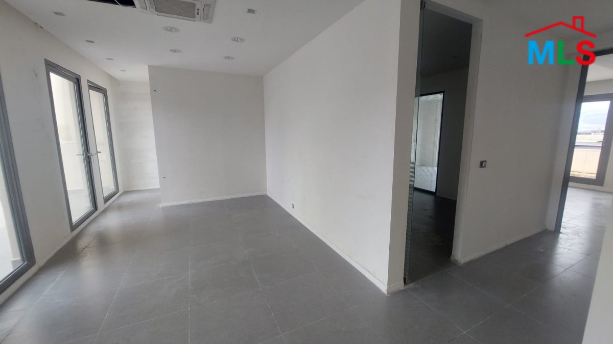 225 SQM Office for Rent in Downtown