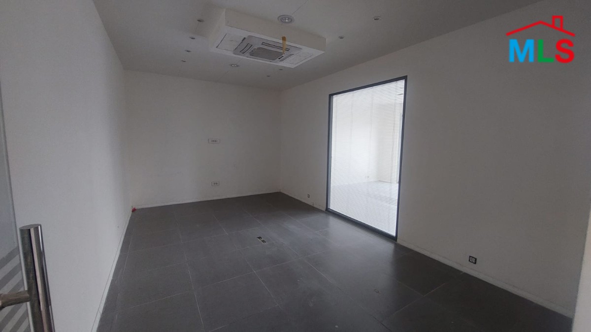 225 SQM Office for Rent in Downtown