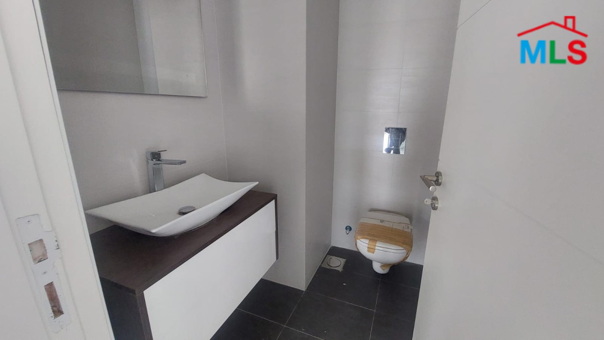 225 SQM Office for Rent in Downtown