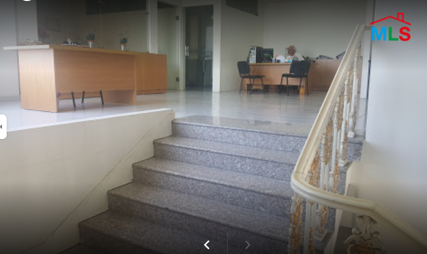 240 SQM Furnished Showroom/Offices for Rent In Mansourieh