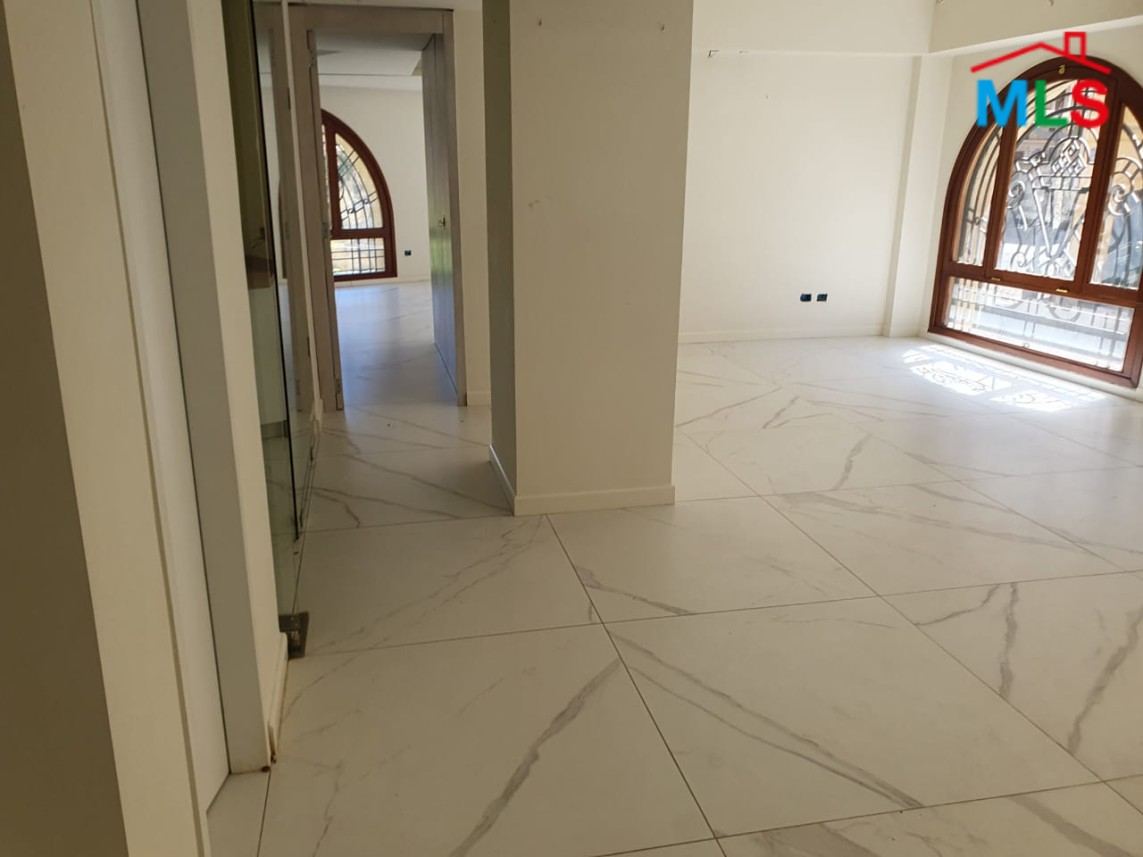 120 SQM Office for Rent in Downtown