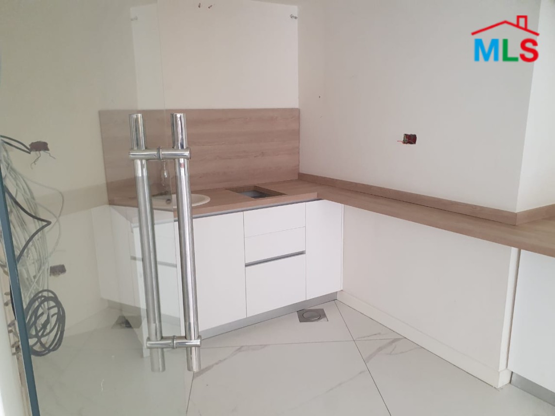 120 SQM Office for Rent in Downtown