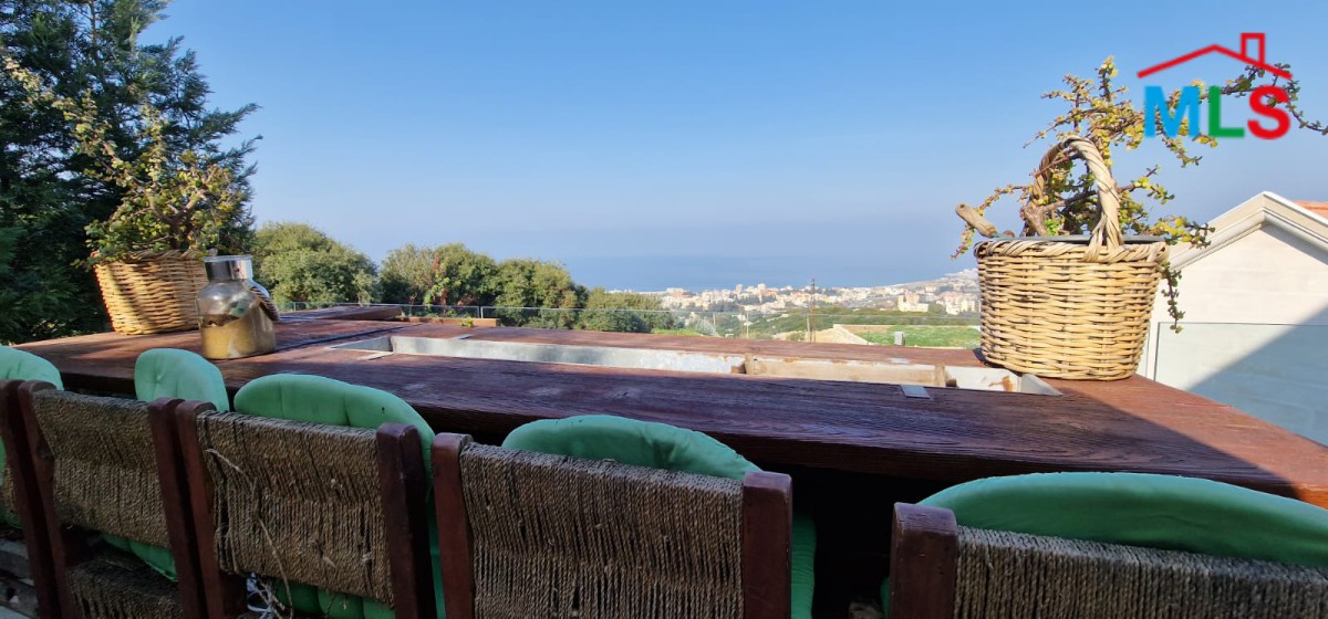 Guest House with a Pool for Rent in Batroun