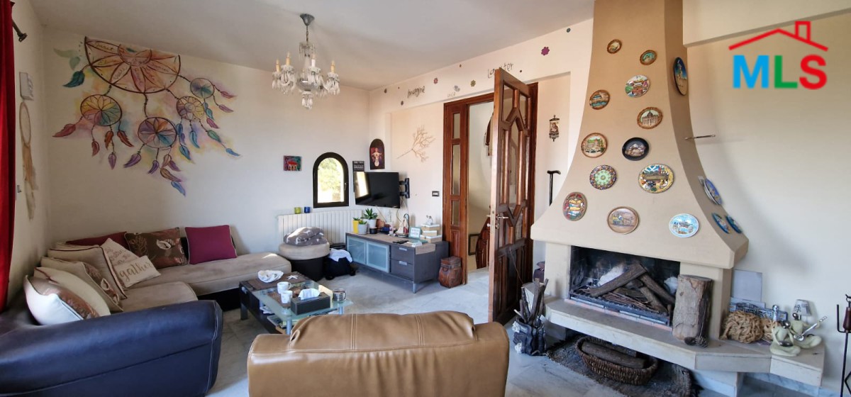 Guest House with a Pool for Rent in Batroun