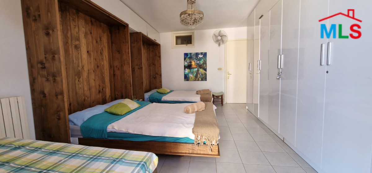 Guest House with a Pool for Rent in Batroun