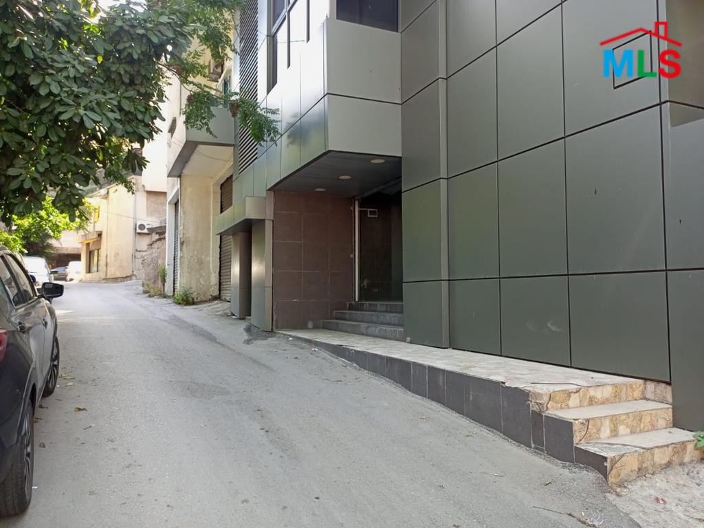 Open Space Shop for Rent in Furn El Chebbak