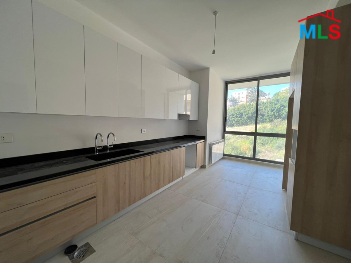 Deluxe Apartment for Rent in Adma