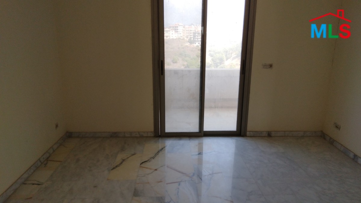 Spacious Office With Terrace for Rent in Aoukar