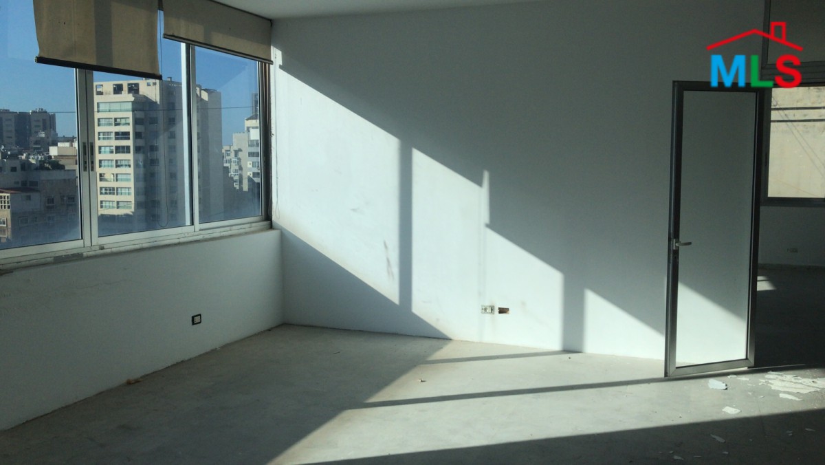 Office for rent in Verdun with a Great View