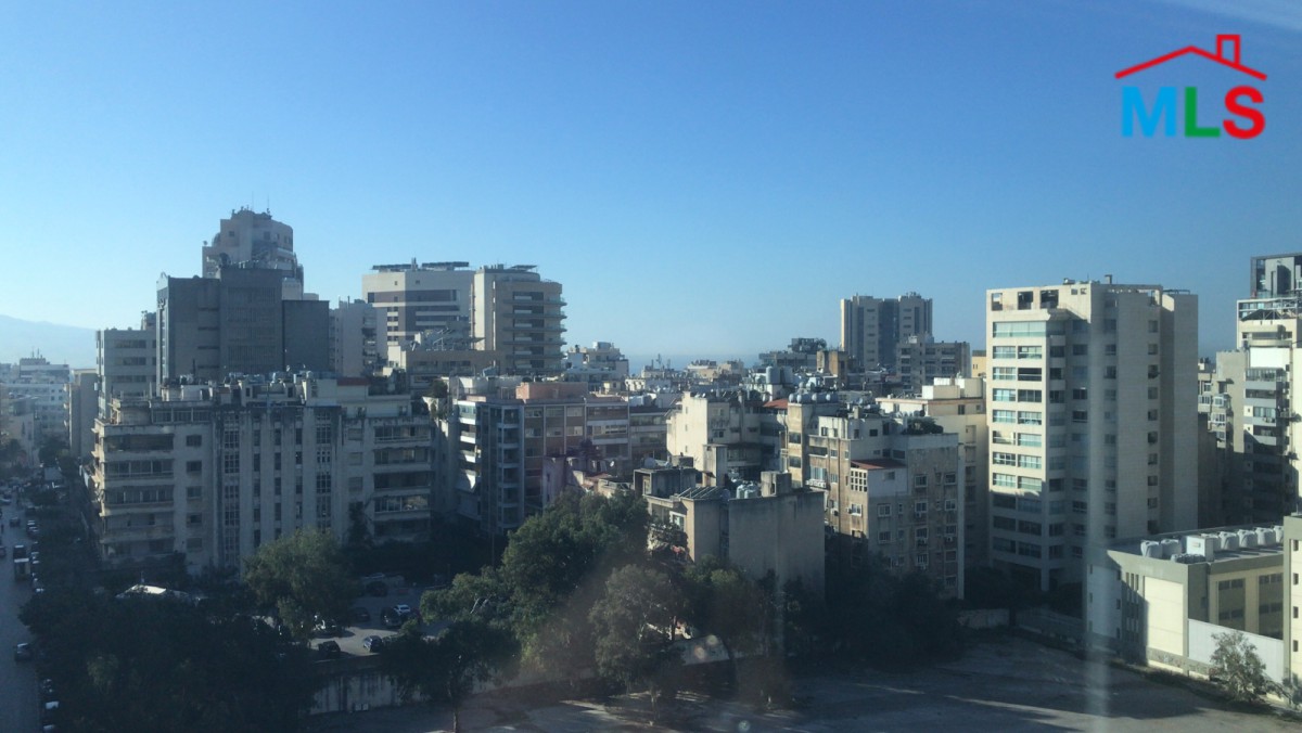 80 SQM Office For Rent in Verdun with Open View